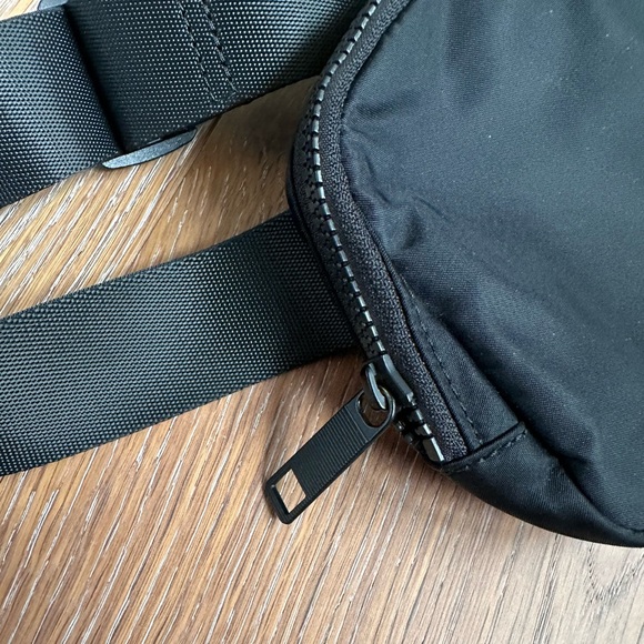 Lululemon belt bag - Picture 4 of 4